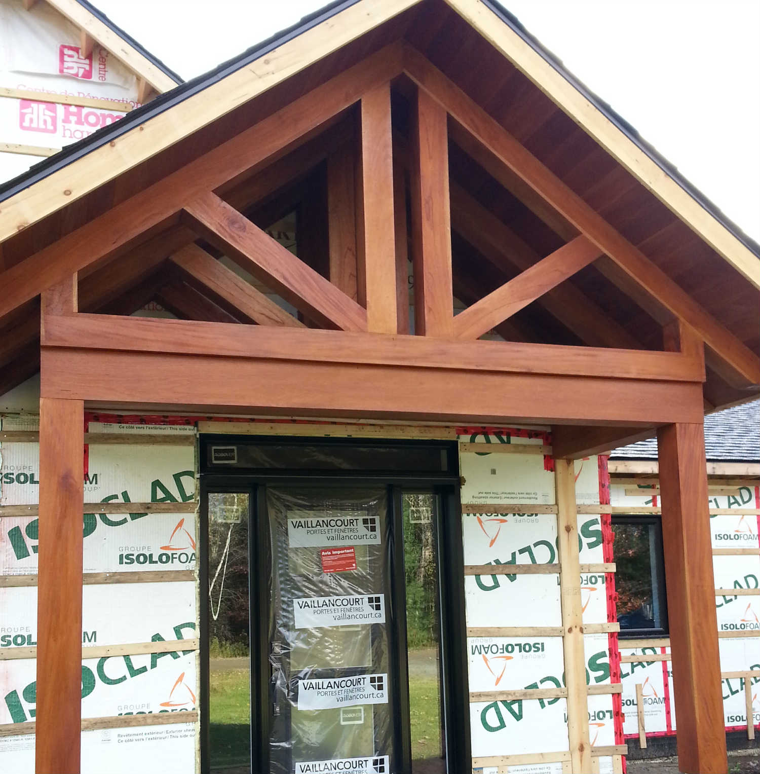 Ferme de toit — en construction