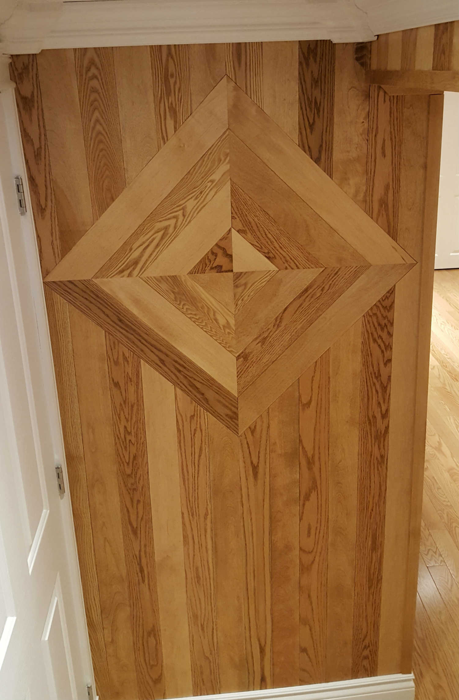 Porte à motif géométrique