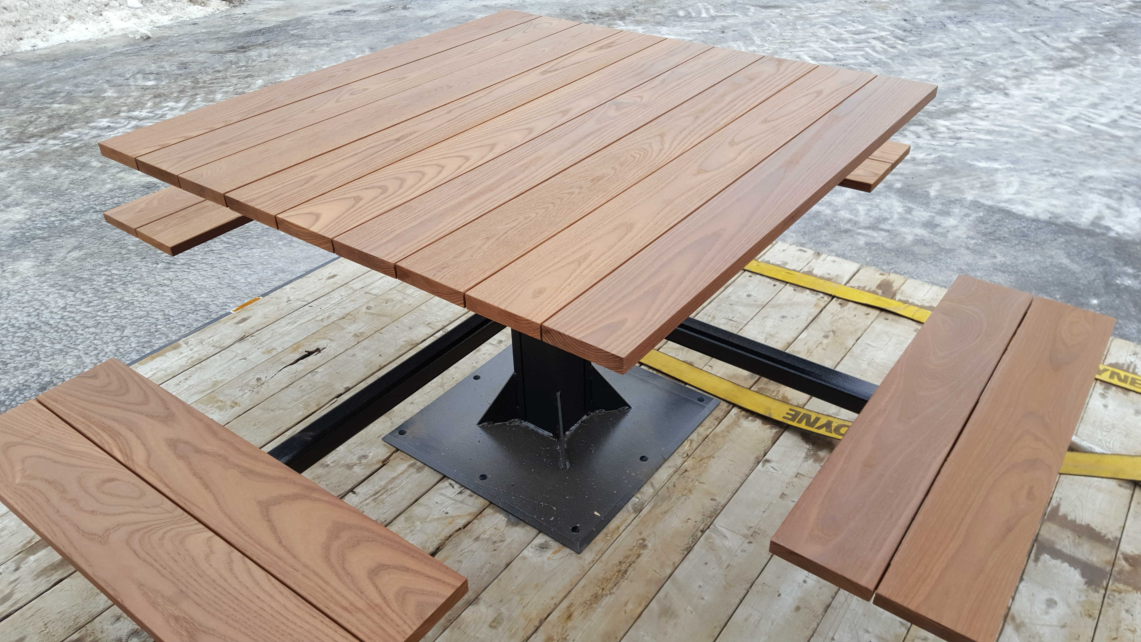 Table de pique-nique en cèdre